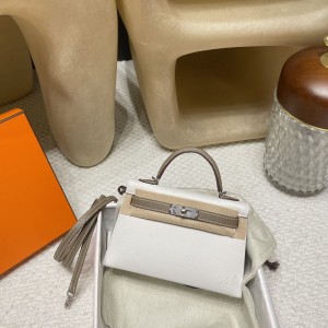 hermes mini kelly 19cm 二代 拼色马蹄印 01纯白18大象灰 银扣(爱马仕铂金包马蹄印代表什么)