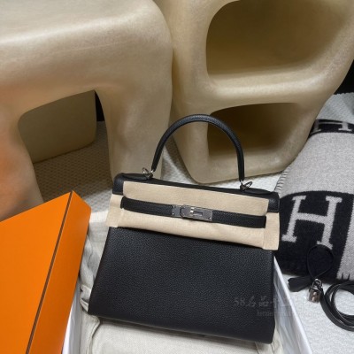 hermes kelly 28cm 凯莉包 <strong>togo</strong>皮 89黑色 银扣(hermes 凯莉包价格)