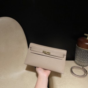 hermes kelly elan 腋下包 山羊皮Chevre 腋下包 81斑鸠灰 金扣(爱马仕腋下包) 官网