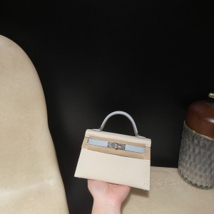 hermes mini kelly 19cm 二代 epsom皮 马蹄印10奶昔白拼T0雾霾蓝 银扣(爱马仕马蹄印包的价格)