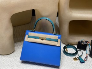 hermes kelly 25cm 凯莉包 山羊皮Chevre T7水妖蓝拼7F孔雀蓝 金扣(爱马仕凯莉包全球限量两只)