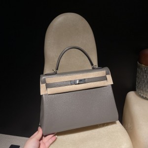 hermes kelly 32cm 凯莉包 山羊皮Chevre 8F锡器灰银扣(凯莉包爱马仕价格)