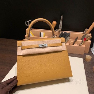 hermes kelly 25cm 凯莉包 epsom皮 2S芝麻色 银扣(爱马仕凯莉包二代尺寸)