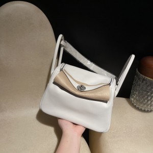 hermes Lindy 26cm 琳迪 swift皮 M4 gris pale 奶灰色拼0L积雨云灰(爱马仕迷你琳迪包价格)