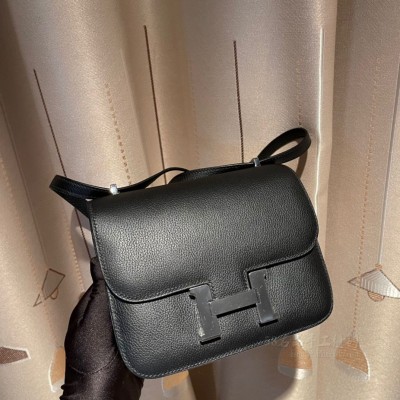 hermes Constance 19cm 康康 空姐包 <strong>Evercolor</strong>皮 89黑色 银扣(康康包项链爱马仕价格)
