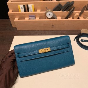 hermes kelly to go 山羊皮Chevre W0博斯普鲁斯绿 金扣(爱马仕博斯普鲁斯绿) 上身图