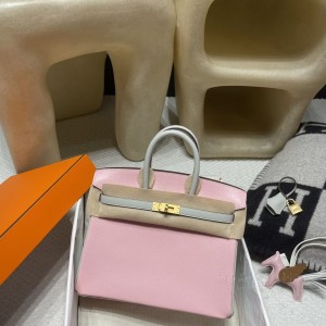 hermes birkin 25cm 铂金包 山羊皮Chevre 3Q粉拼80珍珠灰 磨砂金扣(hermes小牛皮手提铂金包)