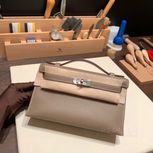 hermes mini kelly Pochette 21cm 一代 swift皮 18大象灰 银扣(爱马仕birkin30大象灰银扣) 细节图