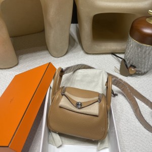 hermes Lindy mini 琳迪 TC Clemence皮 0M玛萨拉茶色 银扣(爱马仕琳迪包明星街拍)