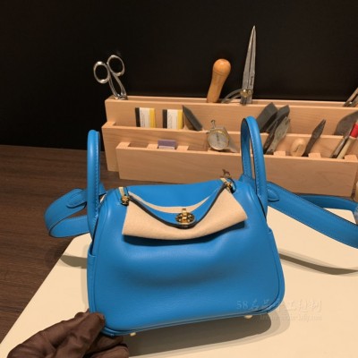 hermes Lindy mini 琳迪 <strong>Swift</strong>皮 0F弗里达蓝 金扣(爱马仕琳迪包是什么皮质)