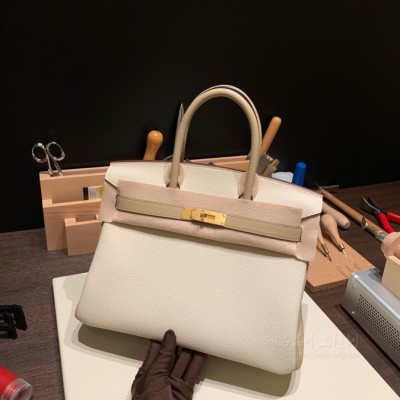 hermes birkin 30cm 铂金包 <strong>togo</strong>皮 10奶昔白拼S2风衣灰 金扣(hermes铂金包价格)