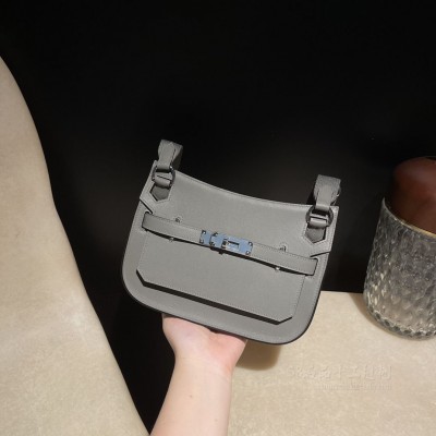 hermes jypsiere mini 23cm 吉普赛 <strong>Swift</strong>皮 0L积雨云灰(爱马仕吉普赛31上身图)