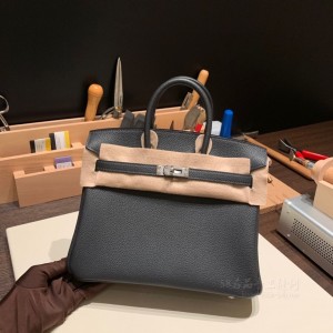 hermes birkin 25cm 铂金包 togo皮 88石墨灰银扣(爱马仕铂金包黑色银扣)