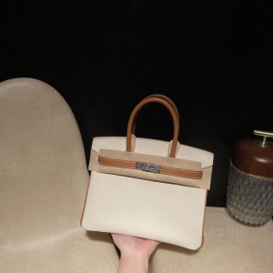 hermes birkin 30cm 铂金包 epsom皮 10奶昔白拼37金棕 银扣(爱马仕铂金包大小款式全方位比较)