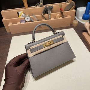 hermes mini kelly 19cm 二代 epsom皮 0L积雨云灰 金扣(hermes lindy26)