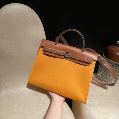 hermes herbag 31cm 帆布包 外缝 <strong>Swift</strong>皮拼帆布 杏黄(爱马仕herbag帆布包)