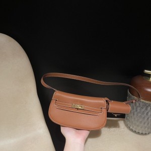 hermes kelly moove 凯莉汤圆包 swift皮 小背包 37金棕 金扣(hermes凯莉包mini) 价格