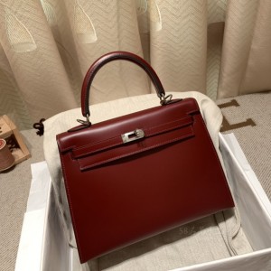 hermes kelly 25cm 凯莉包 box皮 57波尔多酒红 银扣(爱马仕的凯莉包跟铂金包的区别)