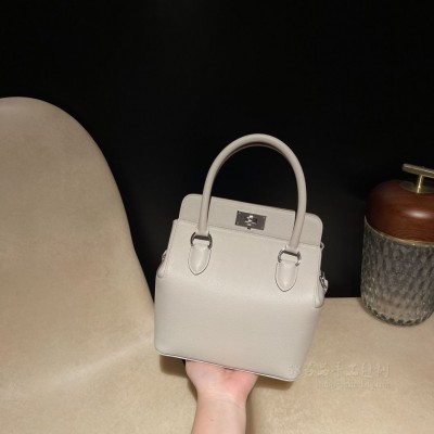 hermes toolbox 20cm 牛奶包 <strong>Evercolor</strong>皮 80珍珠灰银扣(爱马仕牛奶包价格) 尺寸