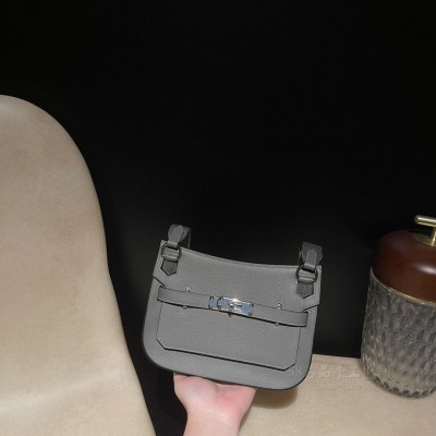 hermes jypsiere mini 23cm 吉普赛 <strong>Evercolor</strong>皮 0L积雨云灰 银扣(爱马仕吉普赛值得买吗)
