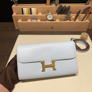 hermes Constance to go epsom皮 T0雾霾蓝 金(爱马仕雾霾灰手镯) 上身图