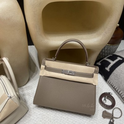 hermes kelly 28cm 凯莉包 <strong>togo</strong>皮 18大象灰 金刚大色 银扣(hermes凯莉包mini)