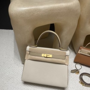 hermes kelly 28cm 凯莉包 togo皮 10奶昔白拼S2风衣灰 金扣(hermes 凯莉包价格)