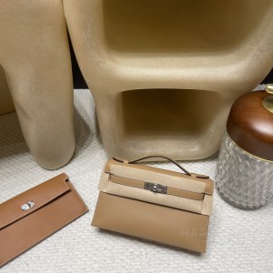 hermes mini kelly Pochette 21cm 一代 swift皮 0M玛萨拉茶色 银扣 官网