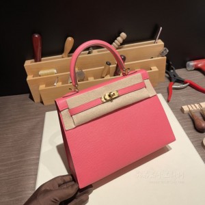 hermes kelly 25cm 凯莉包 epsom皮 8W唇膏粉 金扣(爱马仕 凯莉包有几个尺寸)