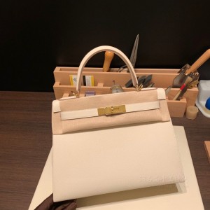 hermes kelly 28cm 凯莉包 epsom皮 10奶昔白 金扣(爱马仕凯莉包内部细节)