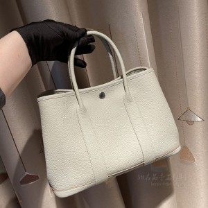 hermes Garden Party 30cm 花园包 Negonda皮 80珍珠灰Pearl grey 银扣(爱马仕花园包的刻印在哪里)