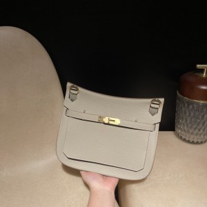 hermes jypsiere 28cm 吉普赛 TC Clemence皮 8L冰川白(爱马仕吉普赛值得买吗)