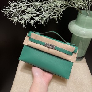 hermes mini kelly Pochette 21cm 一代 swift皮 U4丝绒绿 银扣(hermenutic circle) 上身图