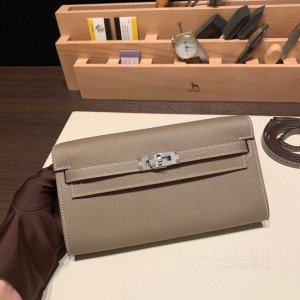 hermes kelly to go epsom皮 18大象灰 银扣(爱马仕大象灰银扣手提包) 图片