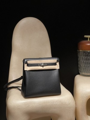 hermes kelly Ado 双肩背包 TC Clemence皮 89黑色 银扣(爱马仕kelly双肩包价格)