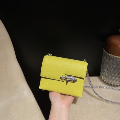 hermes verrou mini 17cm 插销手枪包 山羊皮Chevre 9R柠檬黄(爱马仕 山羊皮)