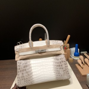 hermes birkin 30cm 铂金包 尼罗鳄鱼皮nilo crocodile Matte雾面 两点 Himalaya 01喜马拉雅 银扣