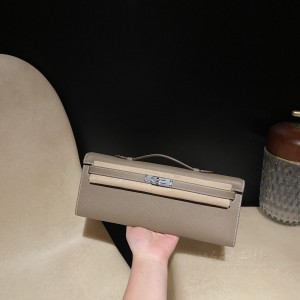 hermes kelly cut 31cm 凯莉手包晚妆包 epsom皮 18大象灰 银扣 上身图