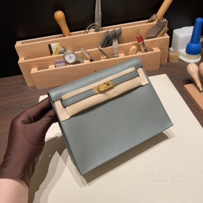 hermes kelly Danse 跳舞包 <strong>Evercolor</strong>皮 杏仁绿 金扣(爱马仕跳舞包好用)