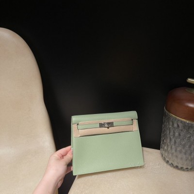 hermes kelly Danse 跳舞包 <strong>Evercolor</strong>皮 3I牛油果绿内拼0S气泡绿银扣(爱马仕牛油果绿包包多少钱)