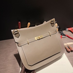 hermes jypsiere 34cm 吉普赛 TC Clemence皮 18大象灰 金扣(爱马仕吉普赛包专柜还在卖吗)