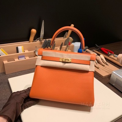 hermes kelly 25cm 凯莉包 <strong>togo</strong>皮 93橙色 金扣
