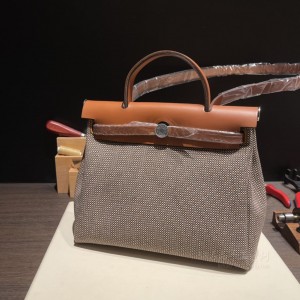 hermes herbag 31cm 帆布包 内缝 千鸟格 棕色(hermes帆布包价格)