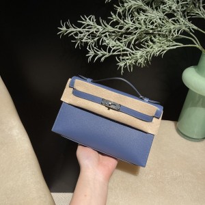 hermes mini kelly Pochette 21cm 一代 swift皮 7E 明蓝 银扣(hermes mini evelyne价格) 上身图