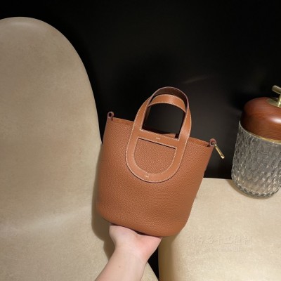 hermes In the loop 猪鼻子菜篮子 TC Clemence皮拼<strong>Swift</strong>皮  37金棕(爱马仕猪鼻子满钻手链价格) 高仿