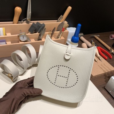 hermes Evelyne mini 16cm 伊芙琳TC Clemence皮 80珍珠灰 金扣(爱马仕伊芙琳包 刻在哪里)