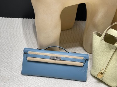 hermes kelly cut 31cm 凯莉手包晚妆包 <strong>Swift</strong>皮 75牛仔蓝 银扣(爱马仕凯莉包设计初衷) 尺寸